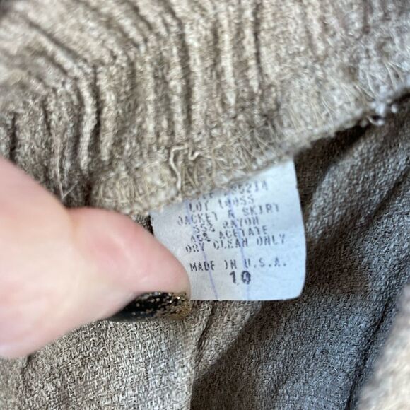 Pre-Owed Vintage K STUDIO Womens Rayon Blend Tan Blouse and Skirt Set Size 10 - Picture 11 of 11